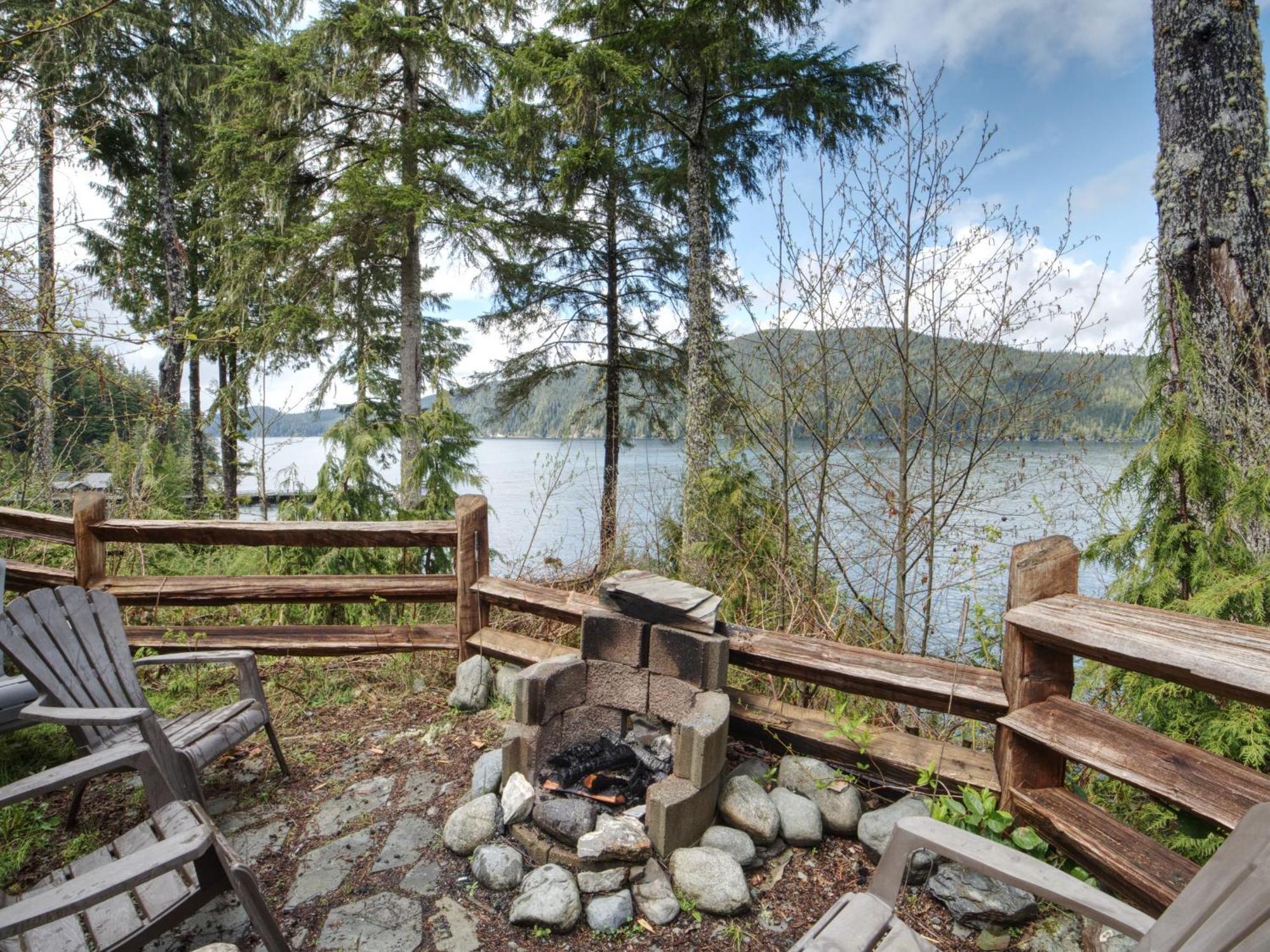 Handsome Dan'S Vacation Cottage Rentals Port Renfrew Esterno foto