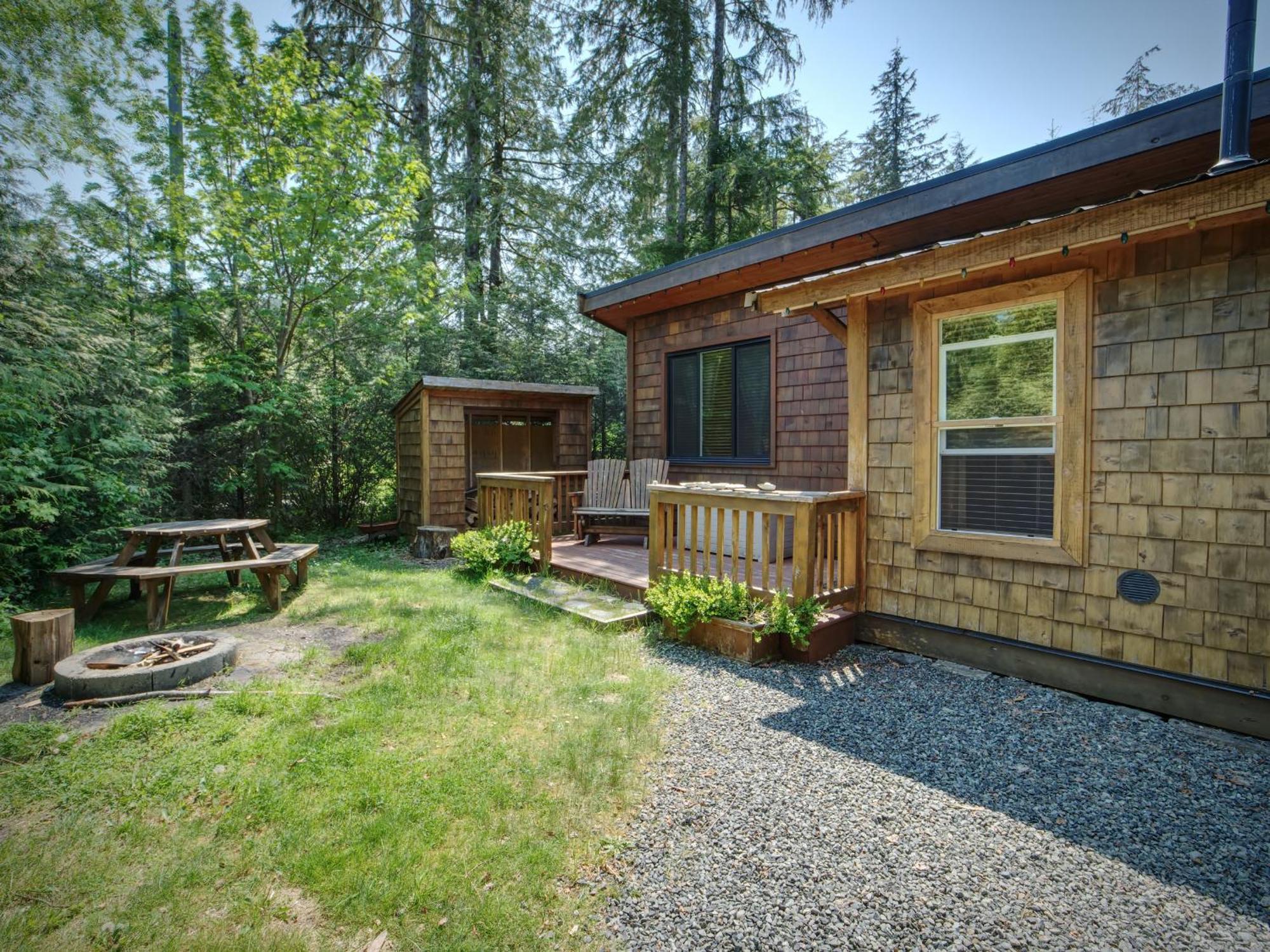 Handsome Dan'S Vacation Cottage Rentals Port Renfrew Esterno foto