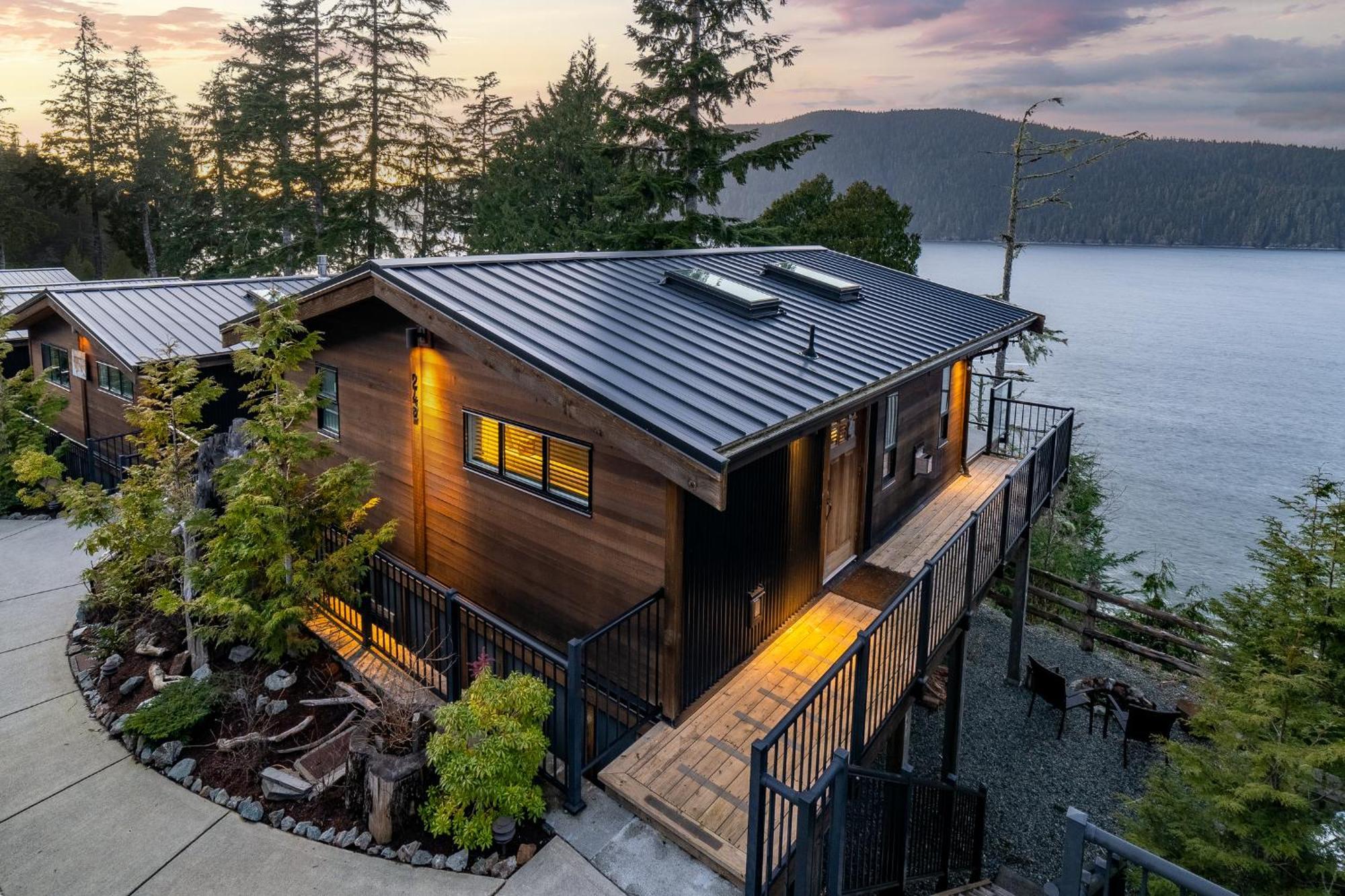 Handsome Dan'S Vacation Cottage Rentals Port Renfrew Esterno foto