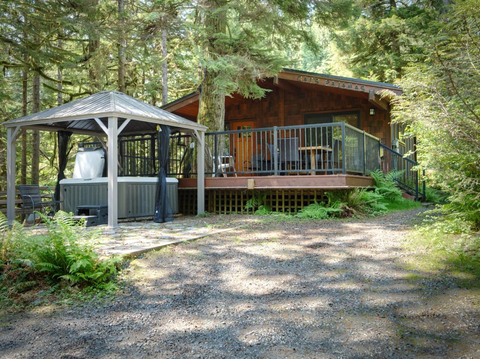 Handsome Dan'S Vacation Cottage Rentals Port Renfrew Esterno foto